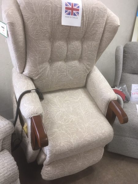 Lift & rise recliner